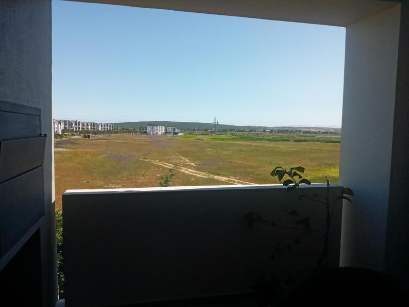 To Let 2 Bedroom Property for Rent in Somerset West Western Cape